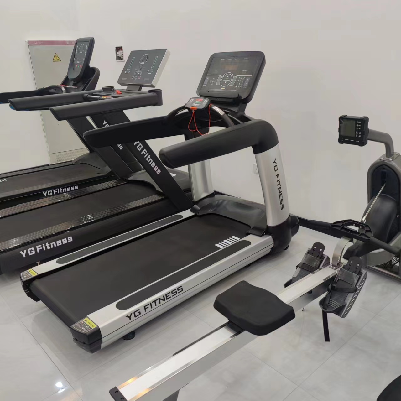 Running Gear Equipment - ลู่วิ่งไฟฟ้าสำหรับยิม 3 แรงม้า เครื่องวิ่งออกกำลังกายระดับมืออาชีพ คุณภาพสูง อุปกรณ์ฝึกคาร์ดิโอฟิตเนส
