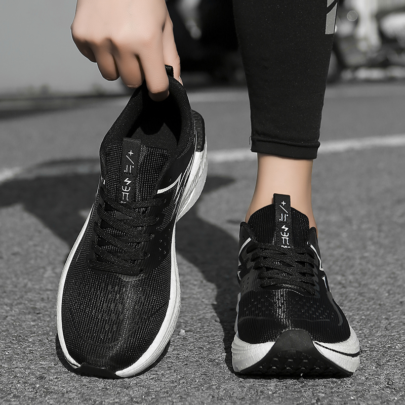 รองเท้าผู้หญิงรองเท้าผ้าใบหญิง - Running Gear Woman บทวิจารณ์และราคา