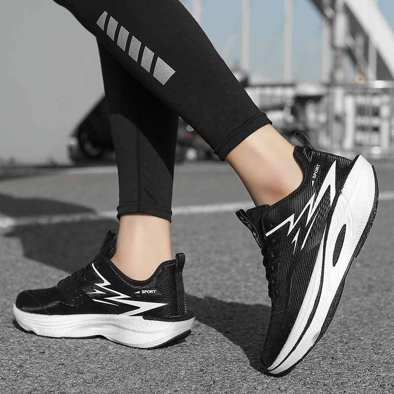 รองเท้าผู้หญิงรองเท้าผ้าใบหญิง - Running Gear Woman บทวิจารณ์และราคา