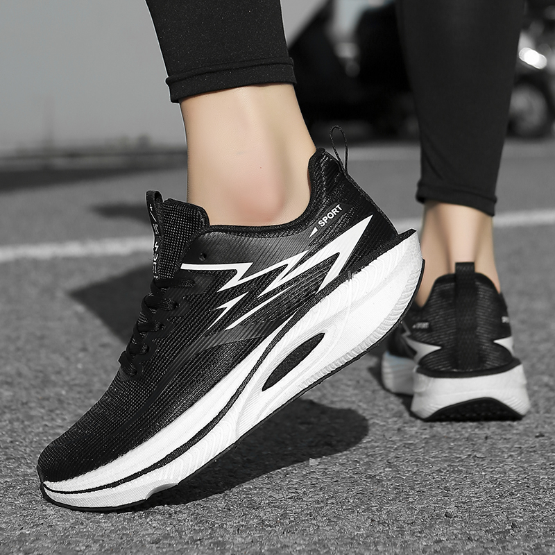 รองเท้าผู้หญิงรองเท้าผ้าใบหญิง - Running Gear Woman บทวิจารณ์และราคา