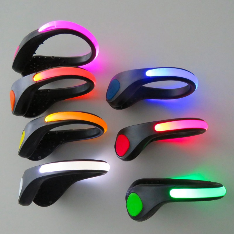 ไฟหนีบรองเท้าแบบใหม่พร้อมไฟ LE - Running Gear Equipment บทวิจารณ์และราคา