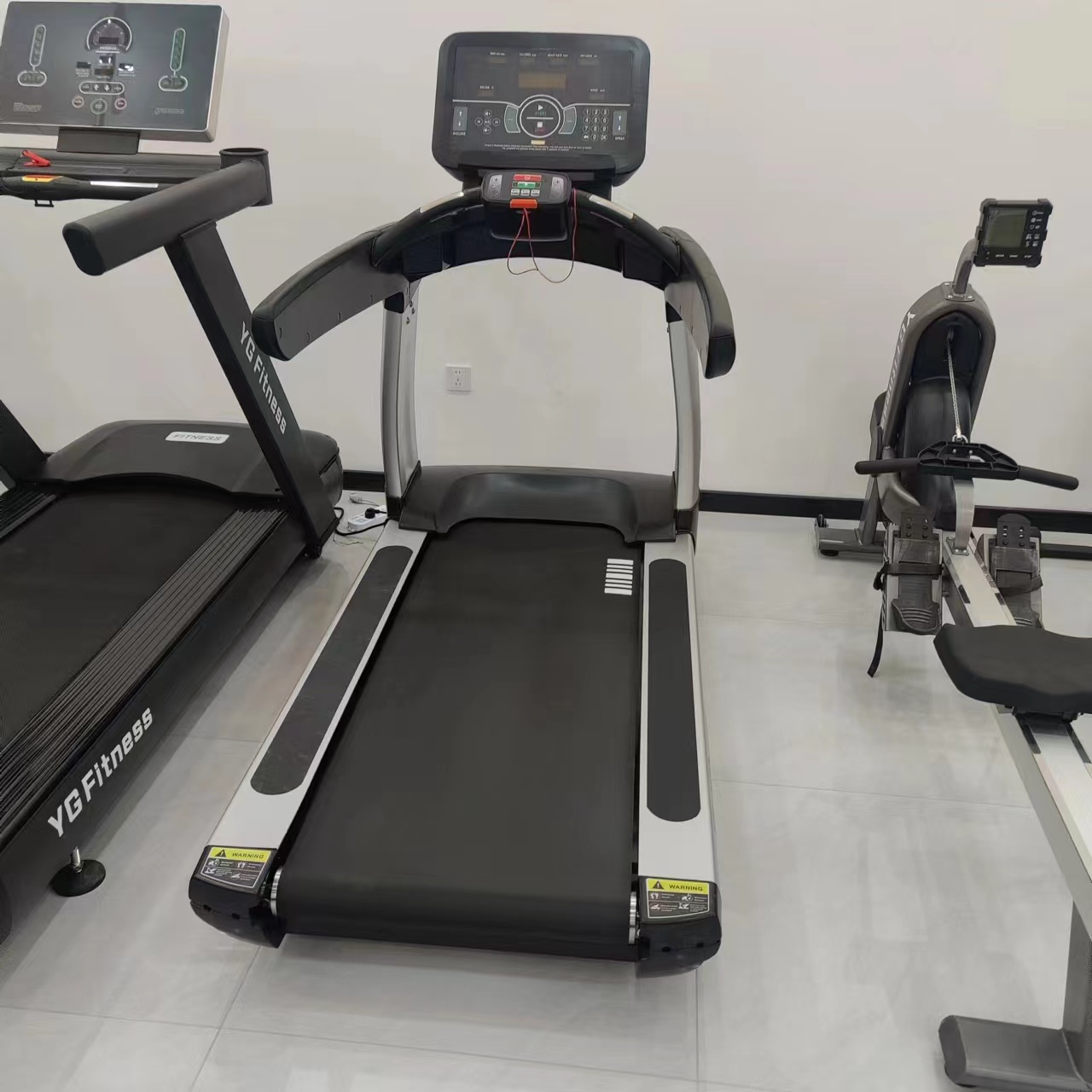 ลู่วิ่งไฟฟ้าสำหรับยิม 3 แรงม้า - Running Gear Equipment บทวิจารณ์และราคา